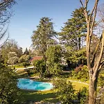 Villa Abreu Retreat Palace By Portugal Active Delaes